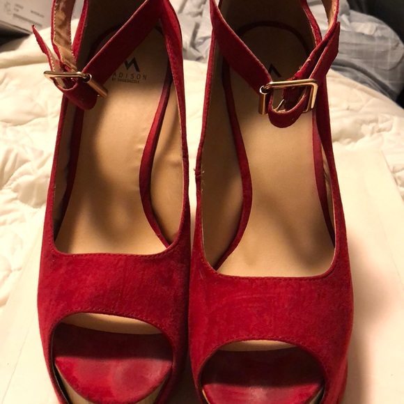 Red Patty Shoedazzle shoe - Picture 1 of 3